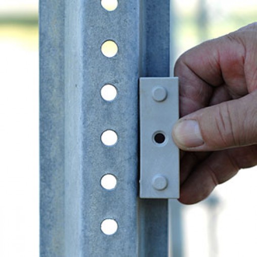 SignLink Chain Link Fence Bracket